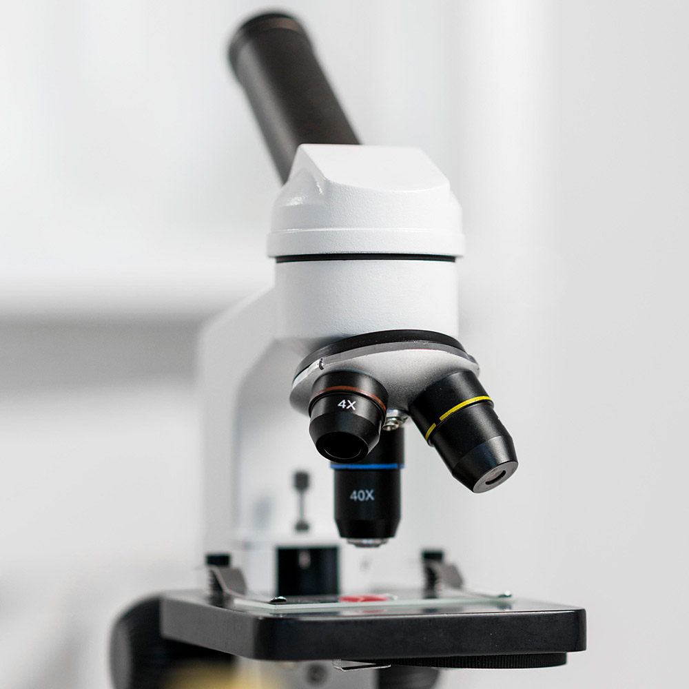 Microscope